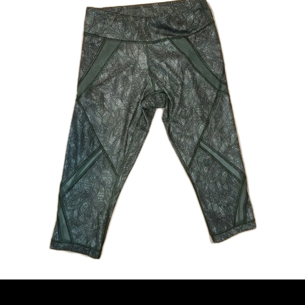 Lululemon Women's Luon Athletic Pants Pant Size 4 Crop Pants Green Floral
